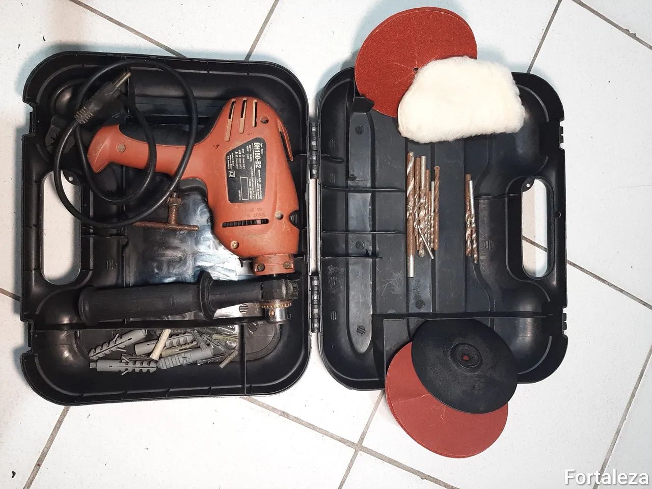 Furadeira Black & Decker com acessórios - Foto 5