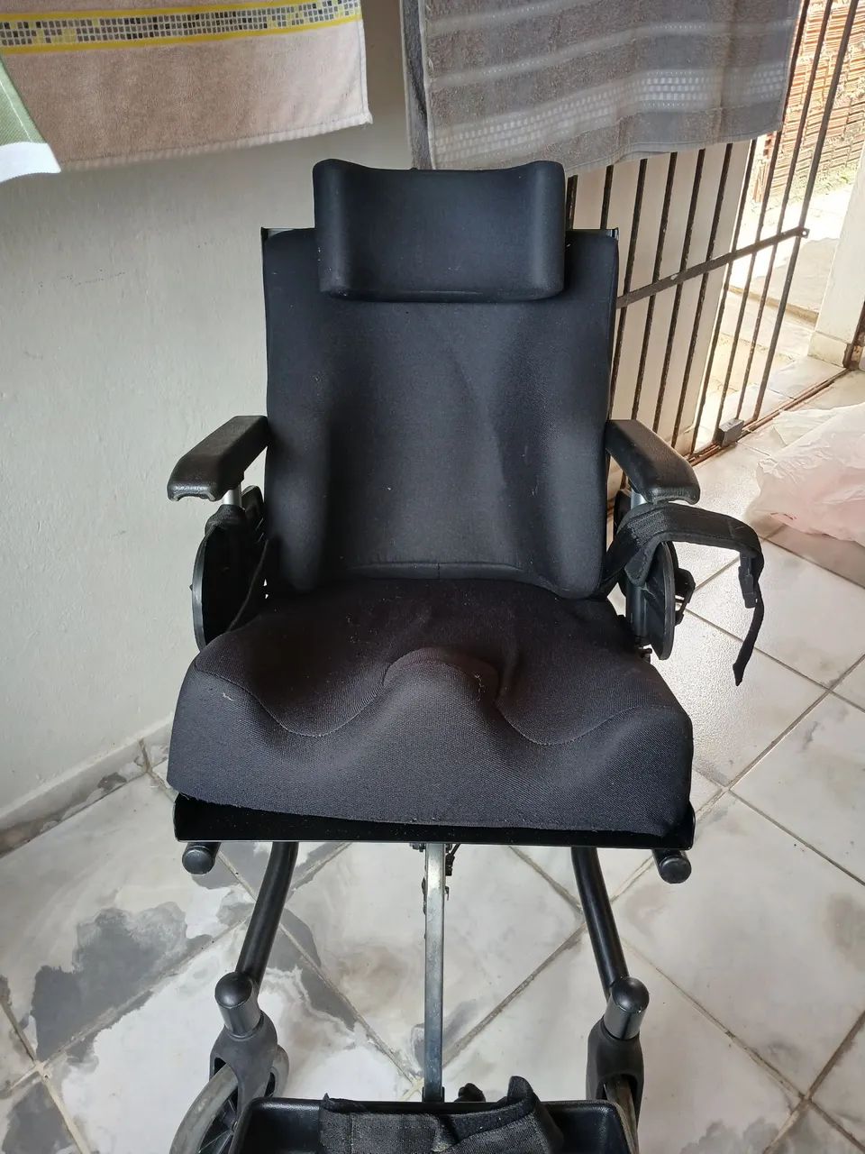 Cadeira de rodas dobrável - Foto 3
