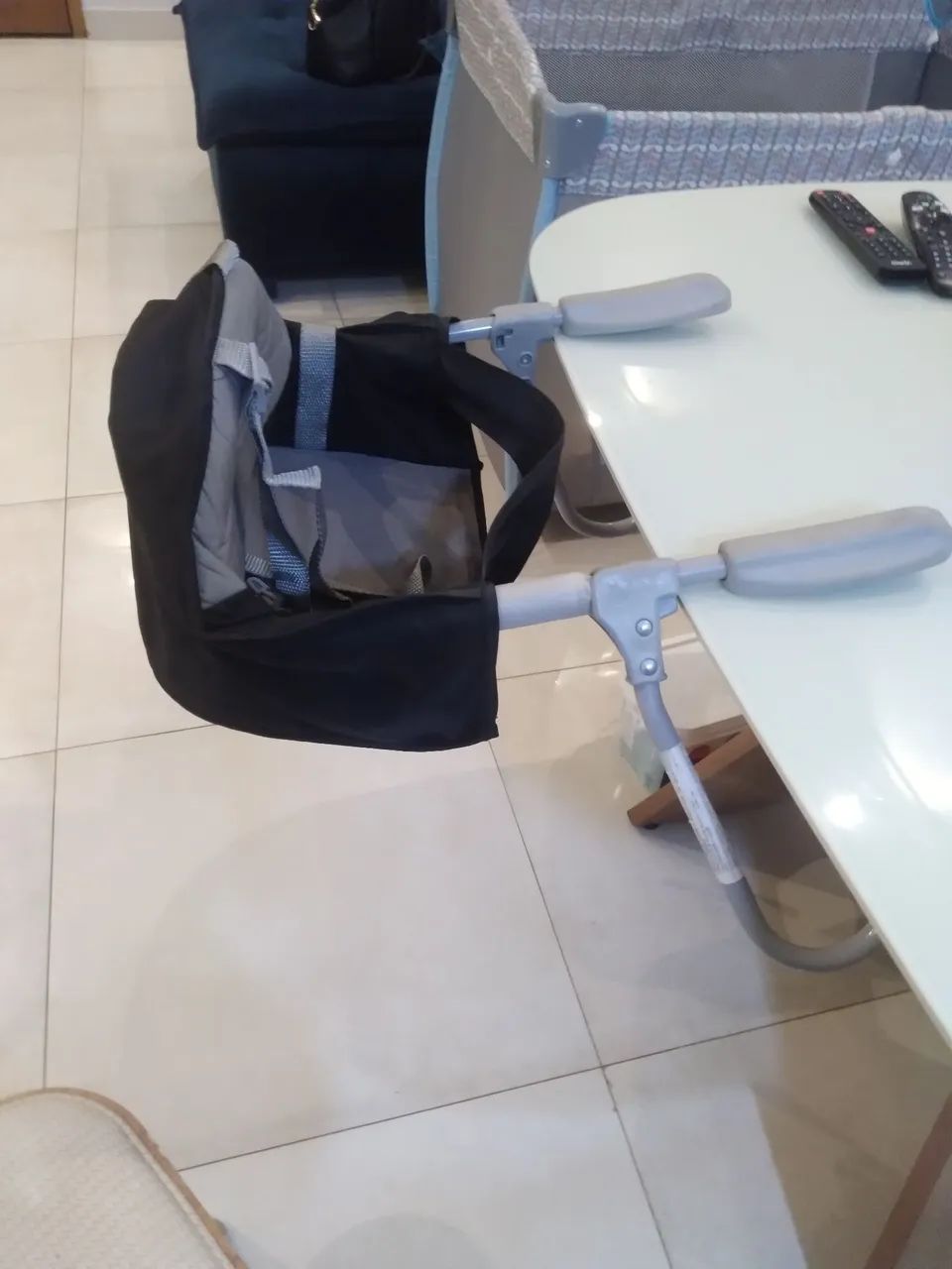 Cadeira Infantil de Encaixa em Mesa