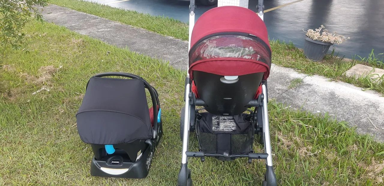 Carrinho de Bebê e Bebê Conforto com base veicular Maxi cosi - Foto 2