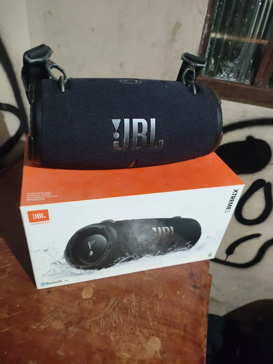Caixa de Som JBL Xtreme 3 - usada