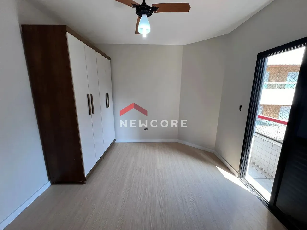 Apartamento em Avenida Brasil - Guilhermina - Praia Grande/SP