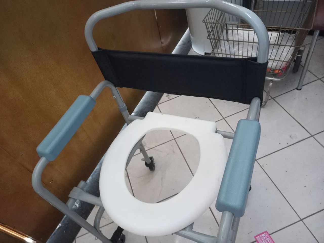 Cadeira de banho  - Foto 2