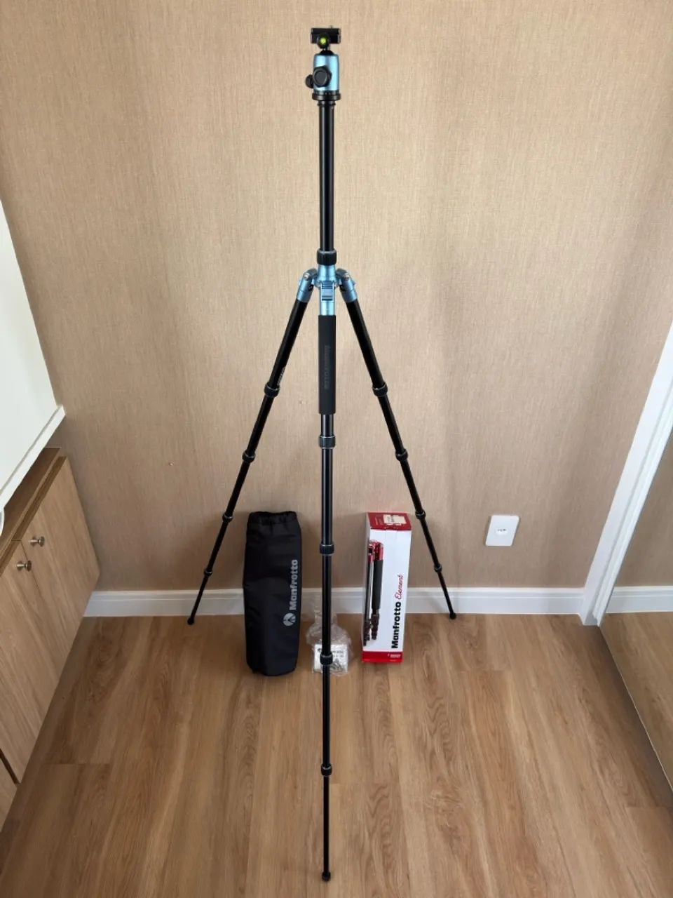 Tripé Manfrotto Element Traveller Big Alumínio - Usado apenas 1 vez - Foto 3