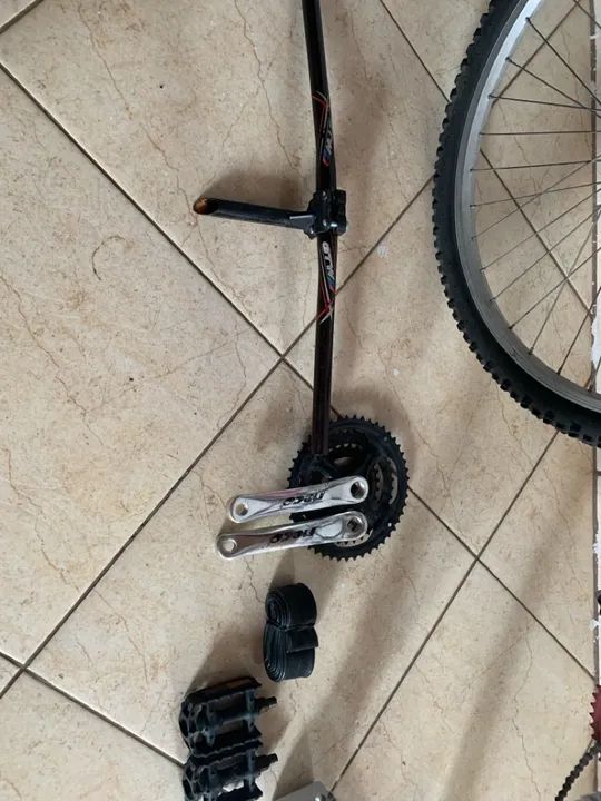 Bicicleta Aro 26 e quadro branco mormaii  - Foto 2