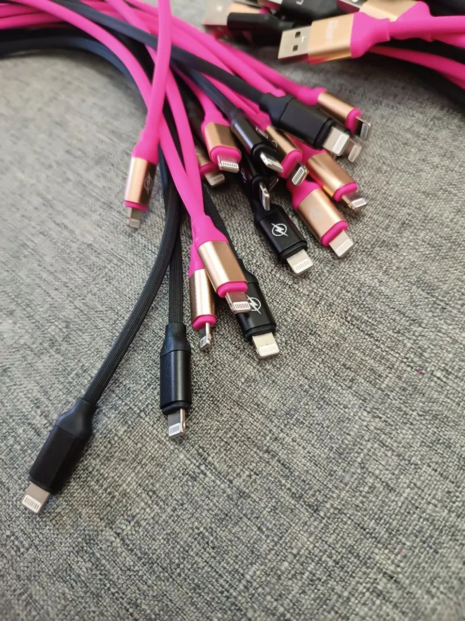 Cabo USB tipo c v8 iPhone novos  - Foto 4