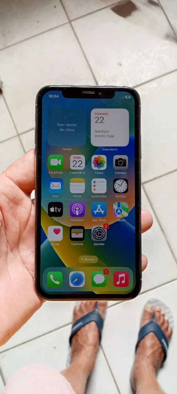 vendo iPhone x ele está com problema ele fica reiniciando