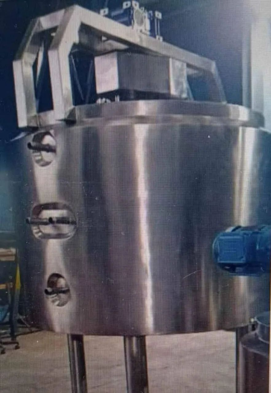 Tanque 750 L em aço inox 304 polido com serpentina e redutor 220/380v  - Foto 2