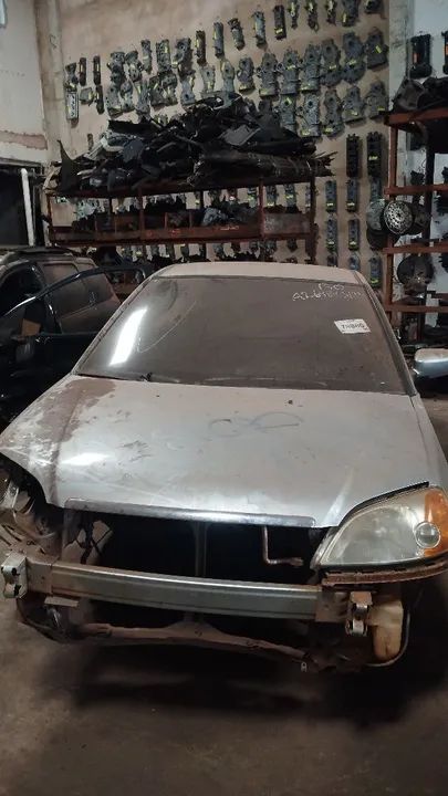 Carro para retirada de peças - Honda Civic 1.7 automático 