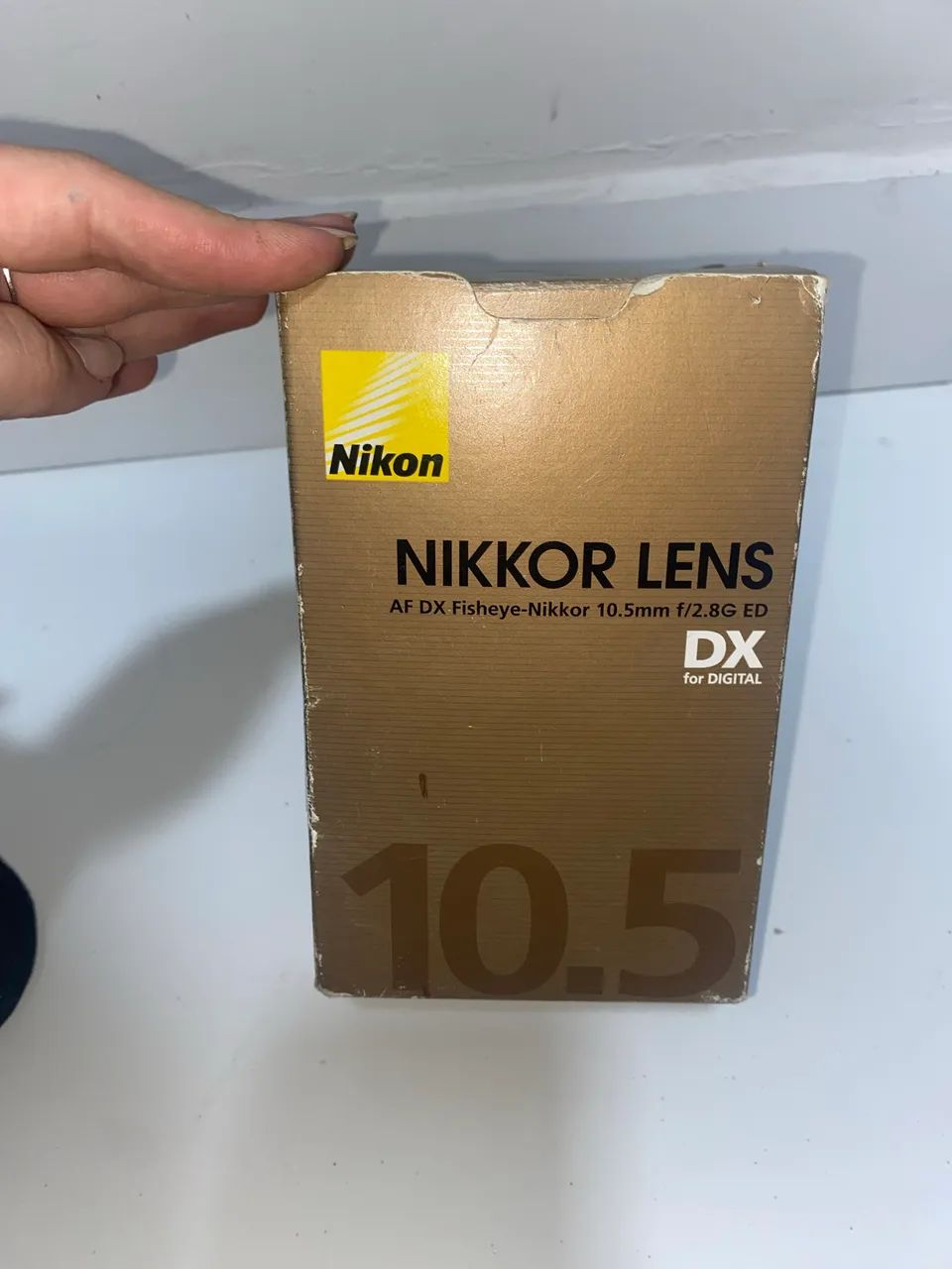 Lente de câmera Nikon 10.5