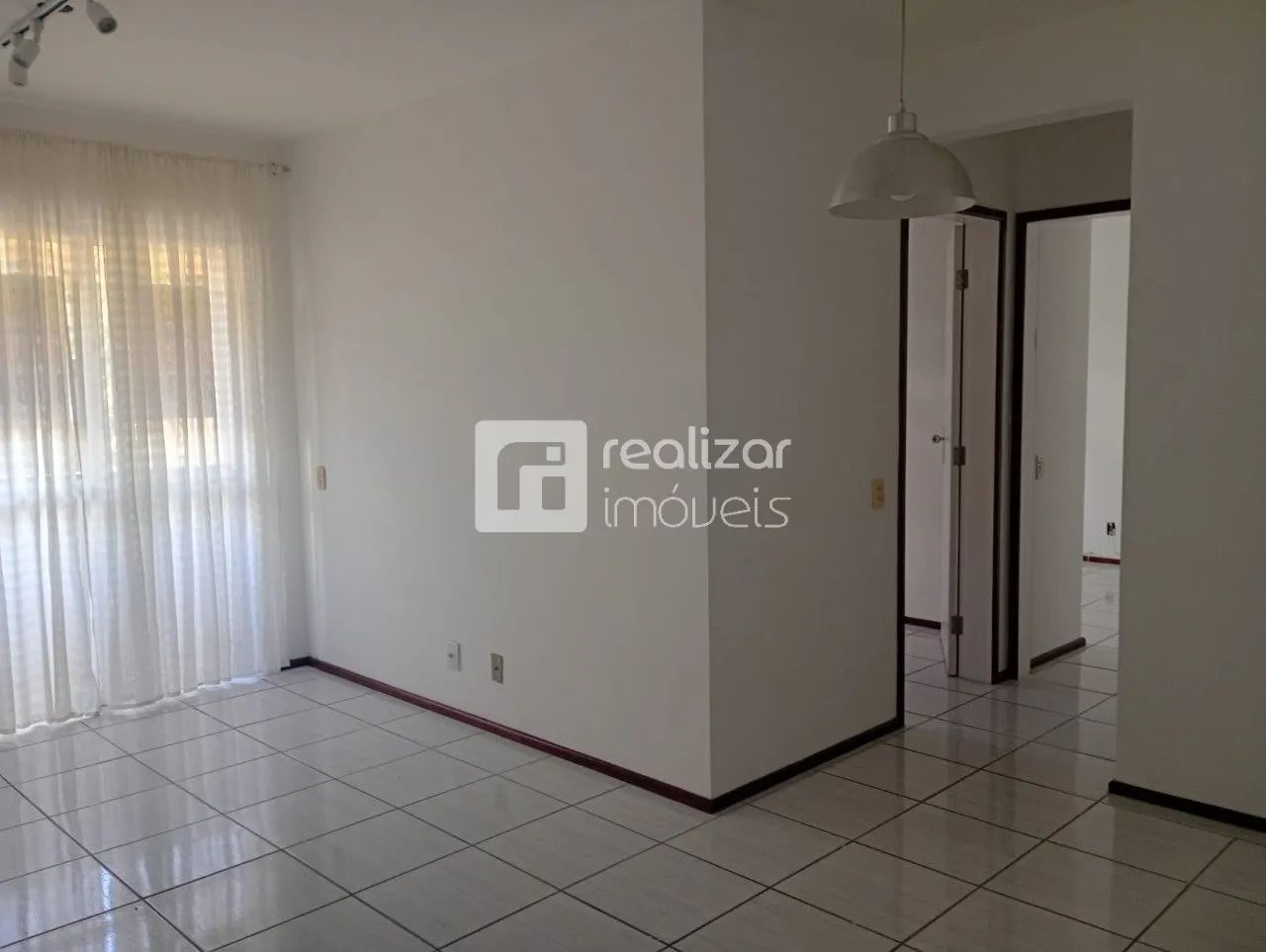 Apartamento 2 dormitórios bairro Pantanal em Florianópolis