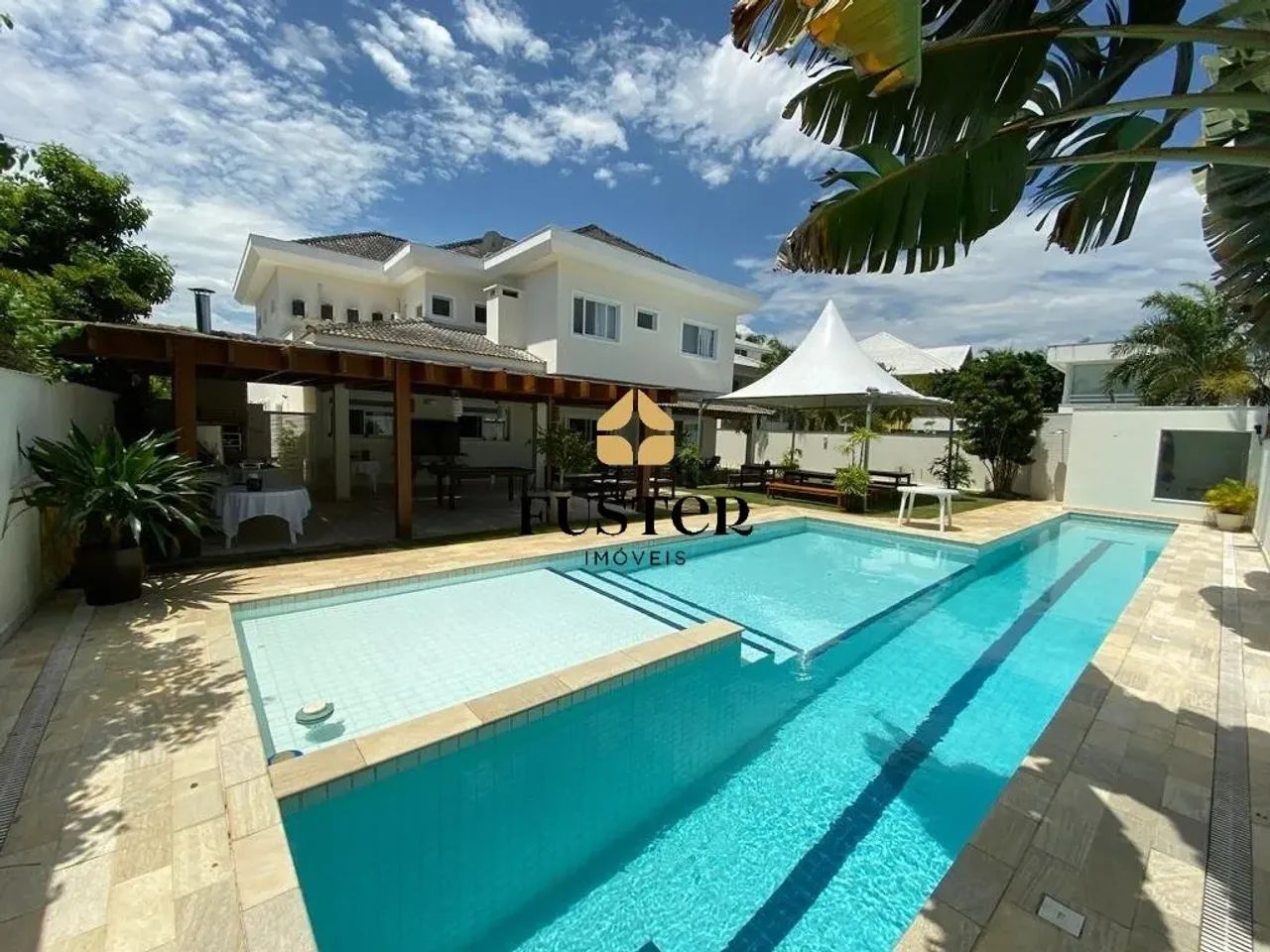 CASA LINDA COM ÁREA EXCLUSIVA DE CHURRASCO - Foto 4