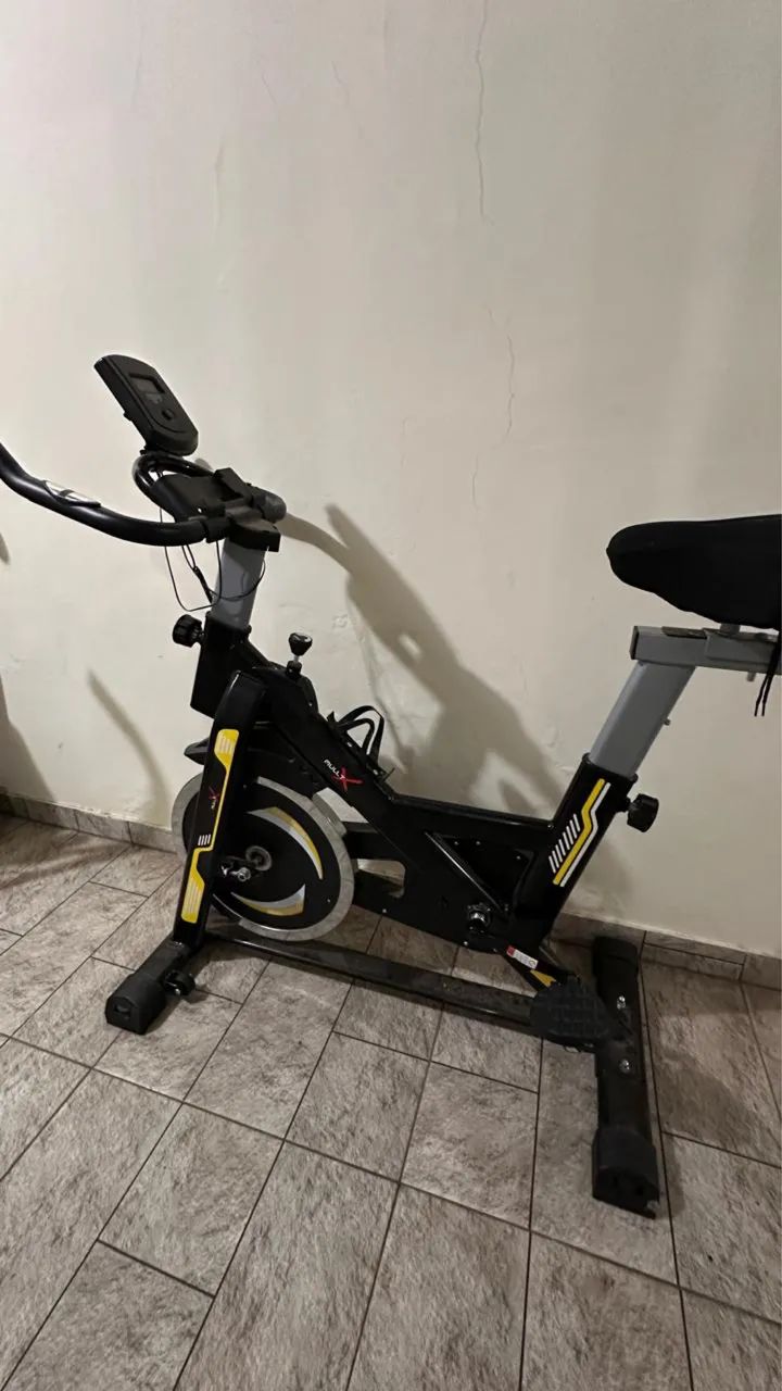 Bicicleta ergométrica com roda de inércia de 13 kg - Foto 2
