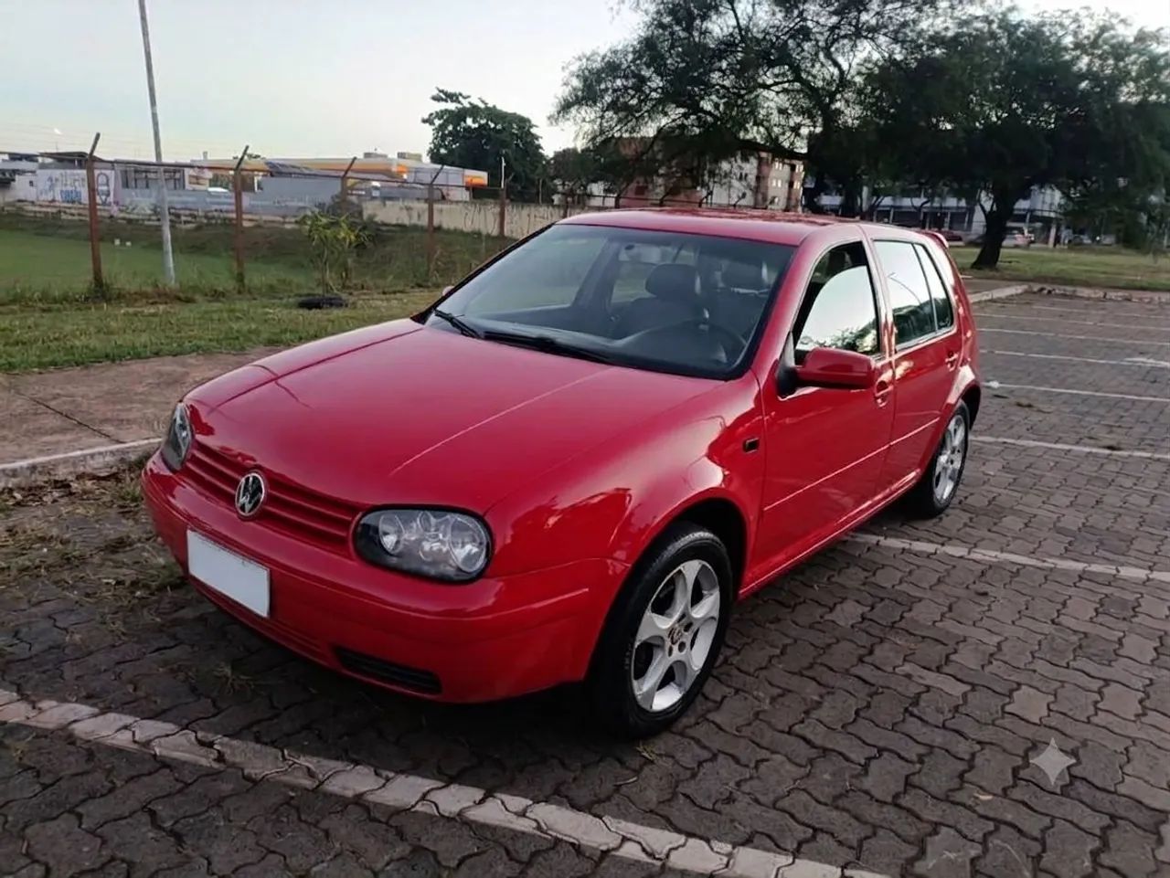 Volkswagen Golf 1.6 MI/ 1.6 MI Gener./black & Silver 2001