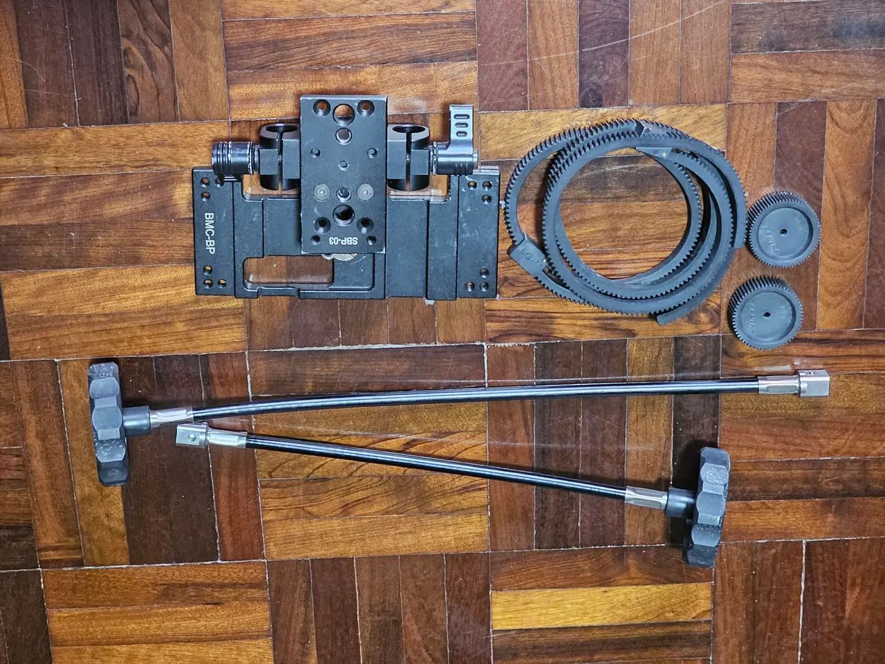Tilta TT-03-TL DSLR Shoulder Rig com Follow Focus e contrapeso - Foto 6