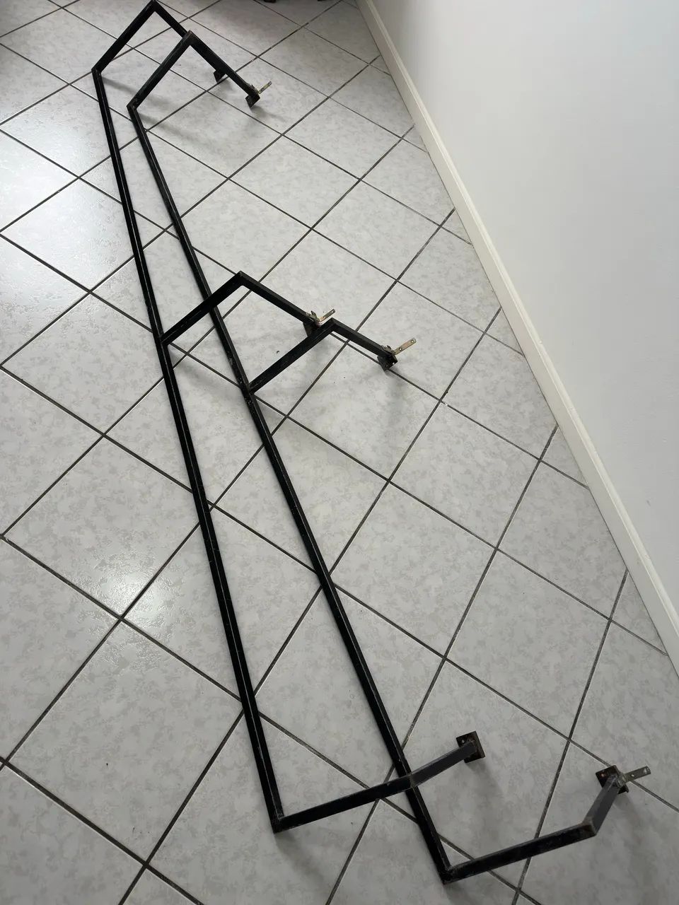 ARARA DE PAREDE INDUSTRIAL 2.20M - FERRO PRETO - PAR