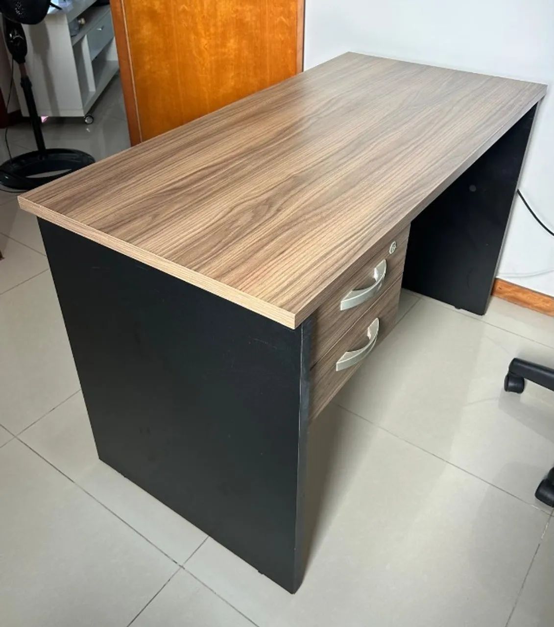 Escrivaninha 1,20 x 0,60 m