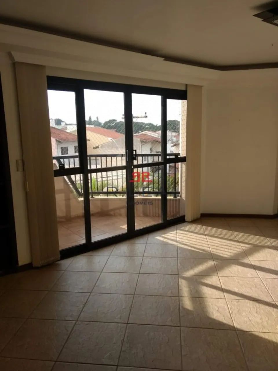 Excelente apartamento no Edifício Colomb D Or