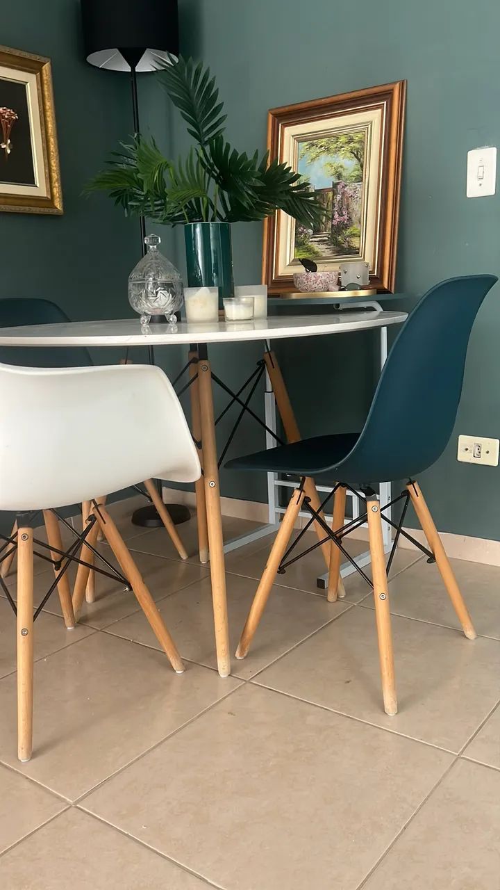 Mesa e cadeiras excelente qualidade  - Foto 5