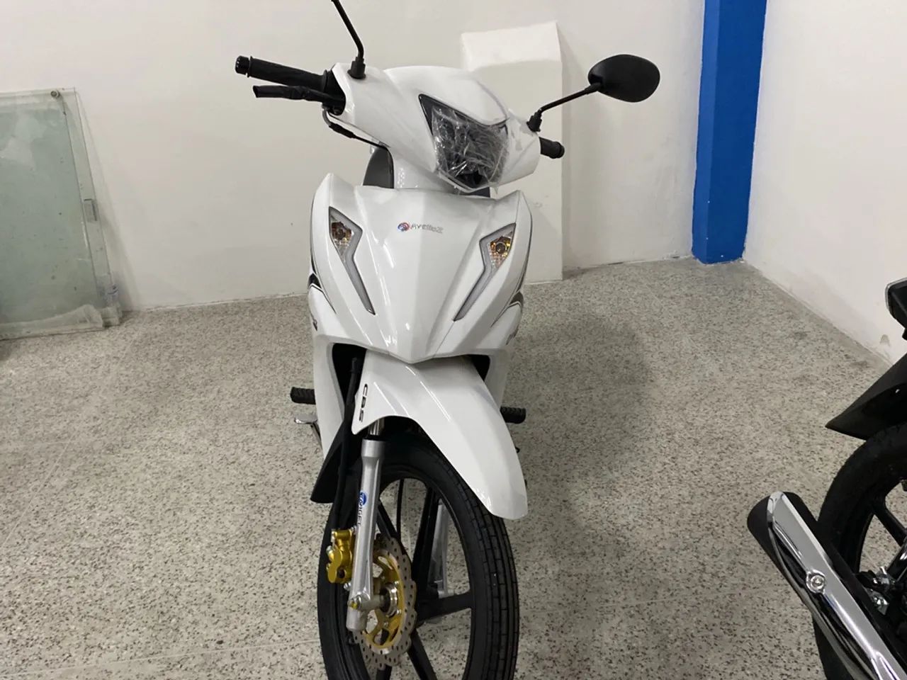 AVELLOZ AZ 125 ALFA - Foto 2