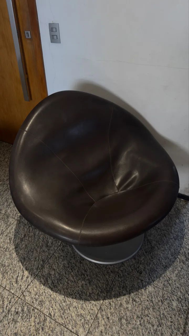 POLTRONA GÔNDOLA C/ BANQUETA - Foto 3