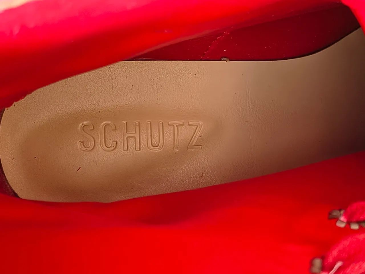 Bota Tratorada coro vermelho SCHUTZ - Foto 4