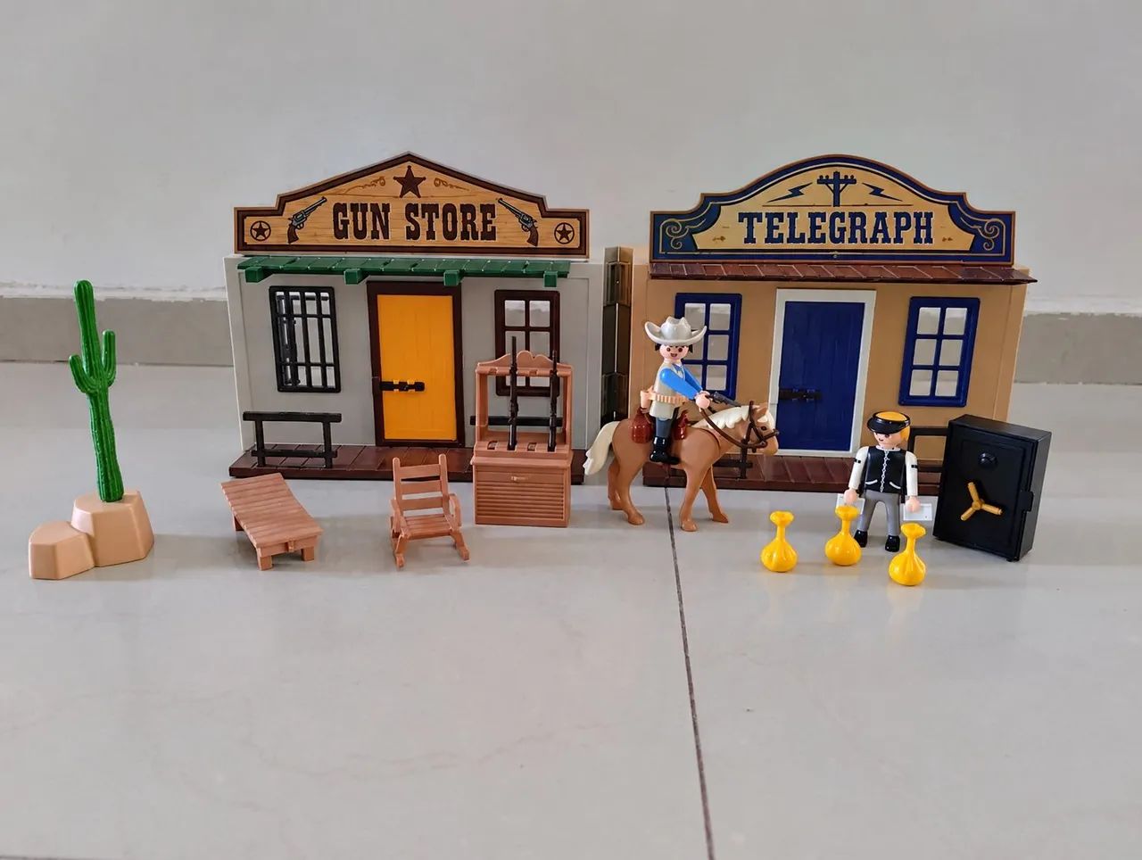 Playmobil conjunto Banco e Sheriff - Foto 2