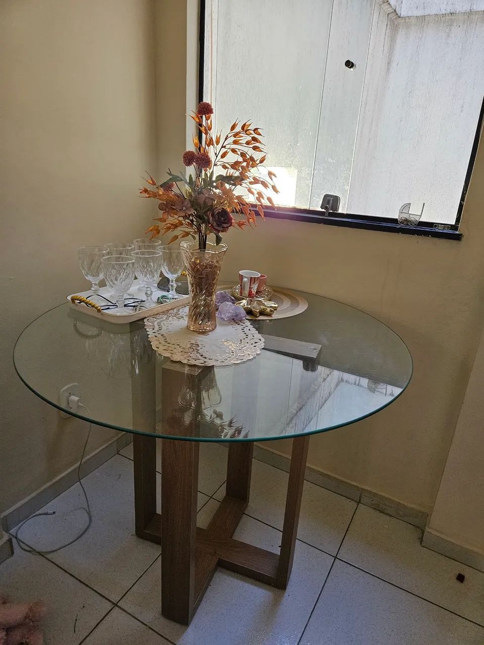 Vendo Mesa tampo de Vidro, ótima condições,  - Foto 3