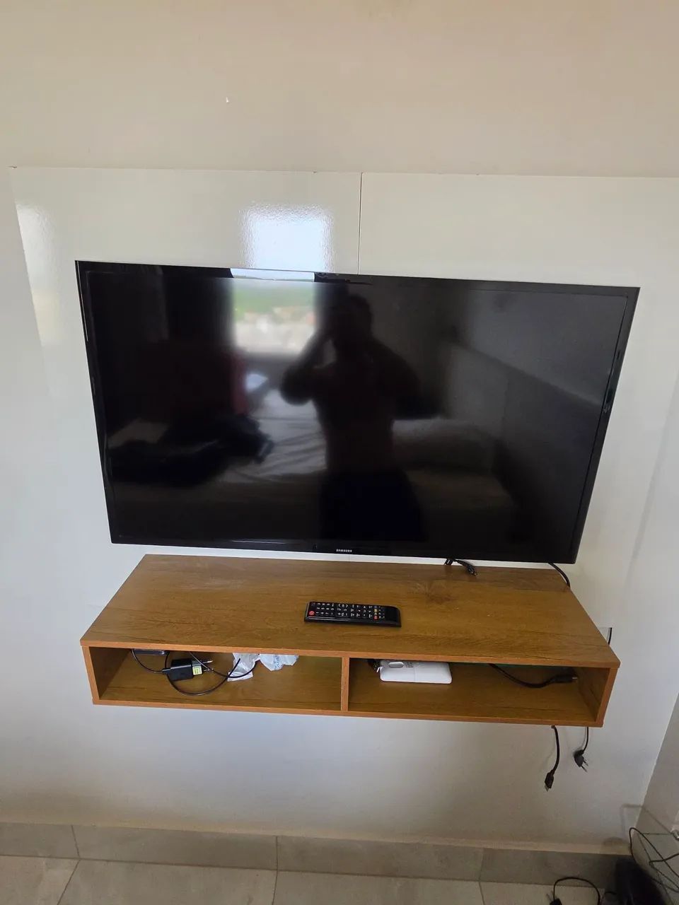Smart TV Samsung 40" com painel e Google Chrome cast - Foto 2
