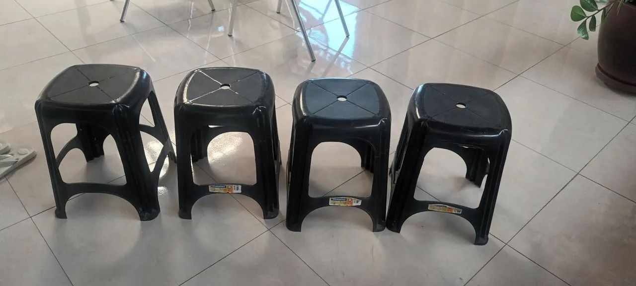 BANCO DE PLÁSTICO TRAMOTINA