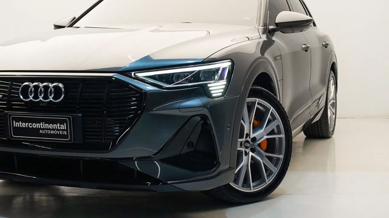 Audi E-Tron Performa. Black Aut. (elétrico) 2022 - Foto 3