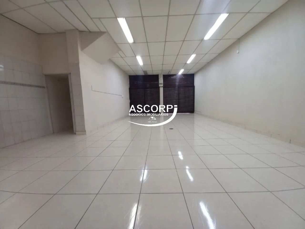 Salão comercial para alugar no bairro Paulista, Piracicaba.