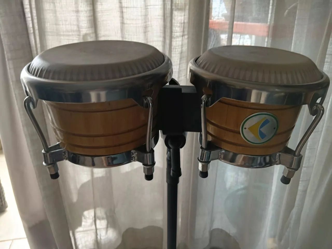 Bongô com pedestral - Foto 2
