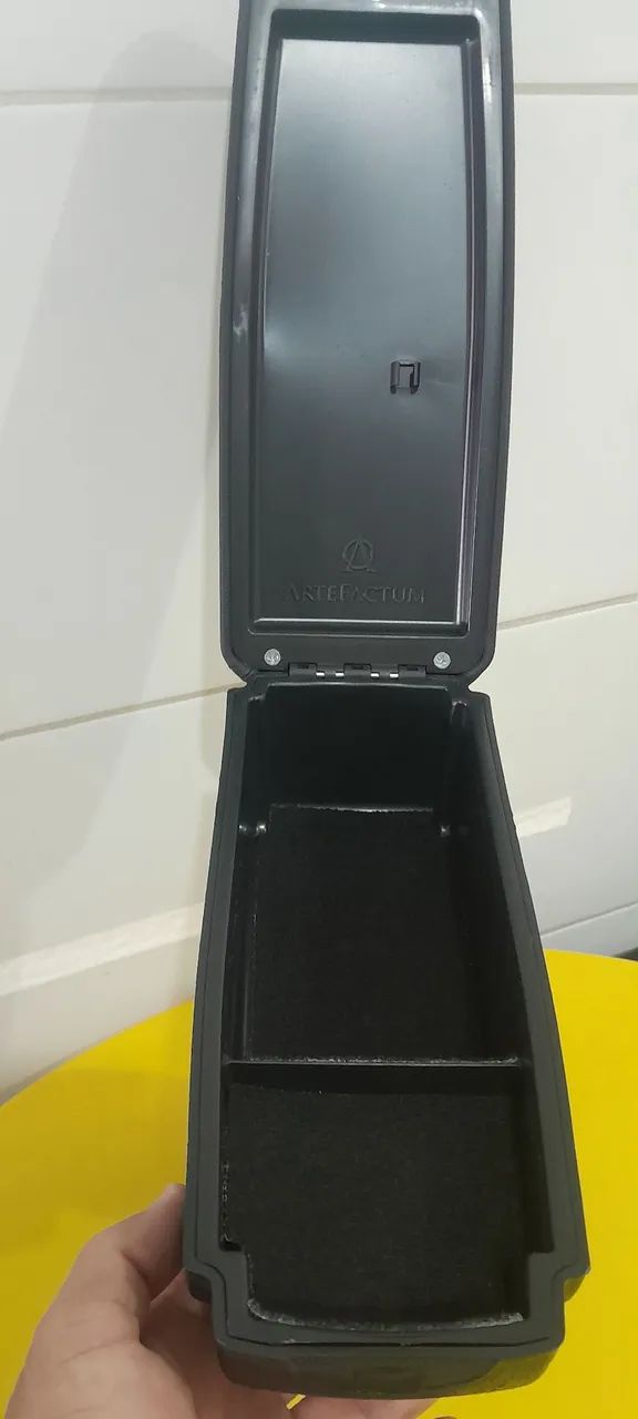 Encosto de braço para carro