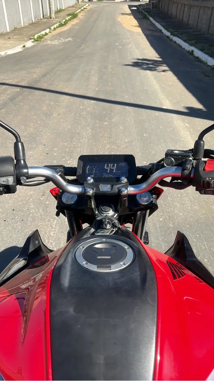 Moto CB300F  - Foto 2