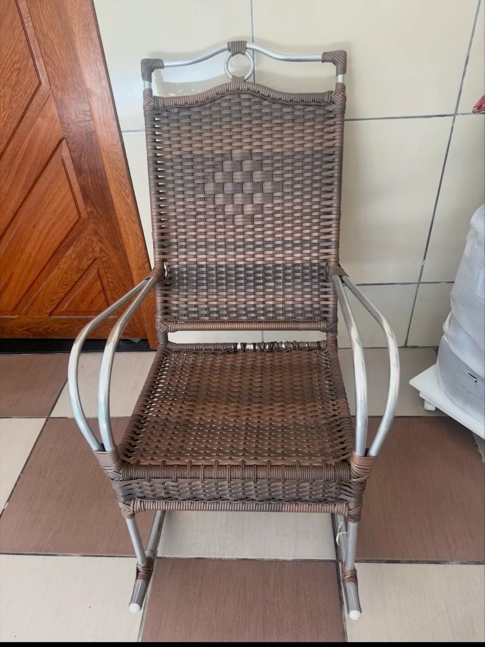 Cadeira balanço de alumínio 