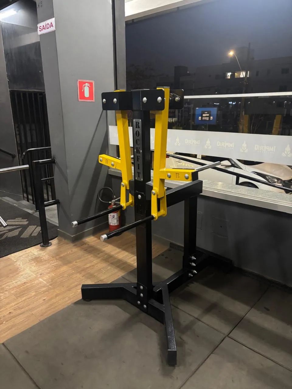 Vendo elevação lateral máquina ROCK FIT