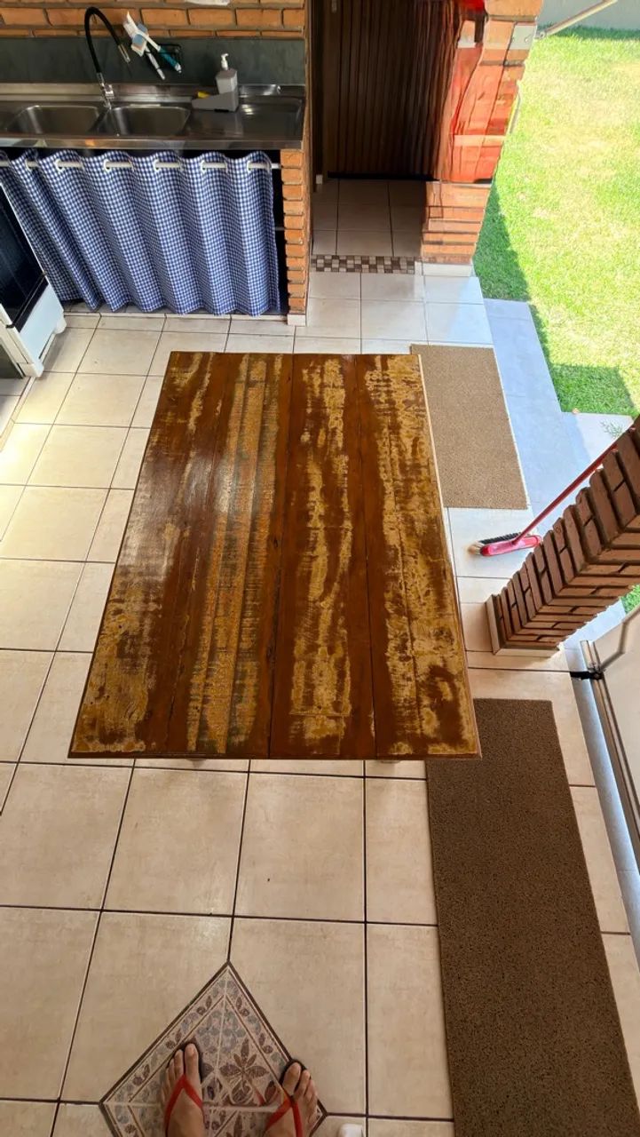 Mesa rustica em madeira de demolição - Foto 4