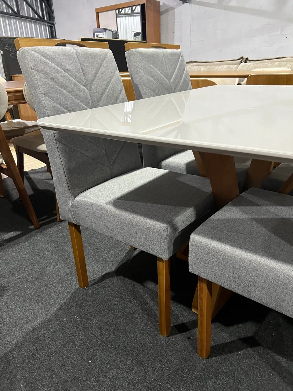 Mesa de jantar com 4 cadeiras cor cinza  - Foto 4