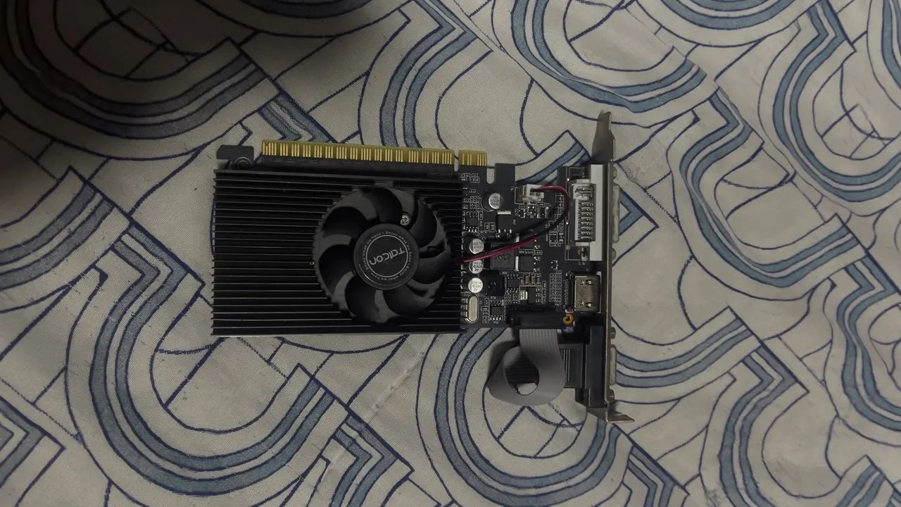 Placa de video GT730 4GB - Foto 3