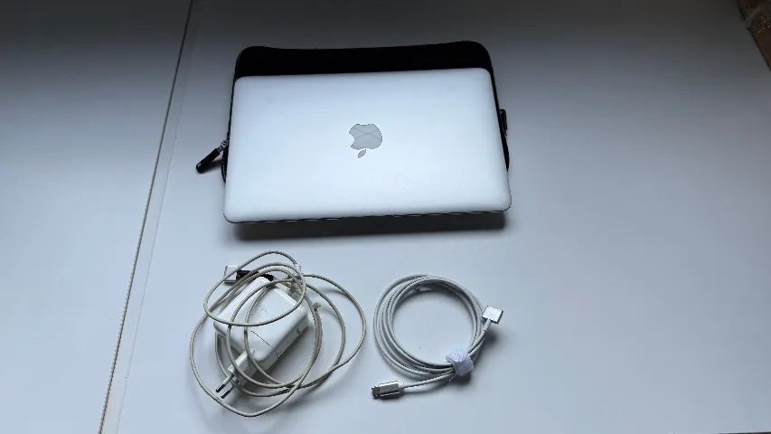 Macbook Air 11 polegadas, Mid 2013, 8GB, i5, SSD 128GB - Foto 2