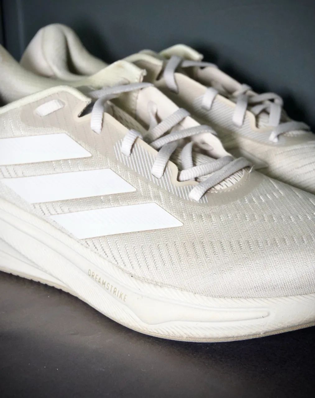 Tênis original adidas bege  - Foto 2