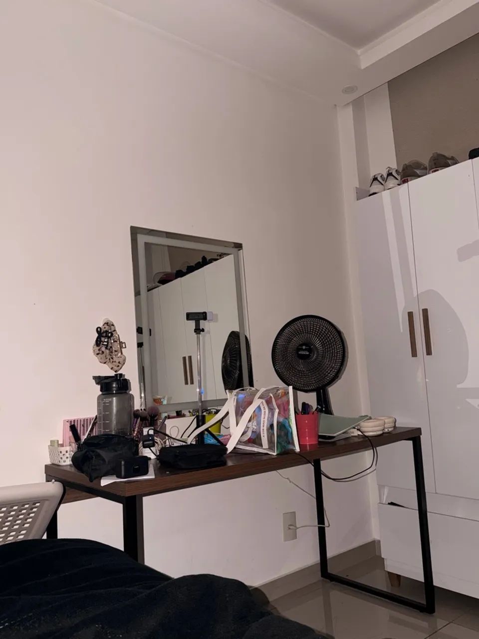 mesa escrivaninha/ estudos/ penteadeira 