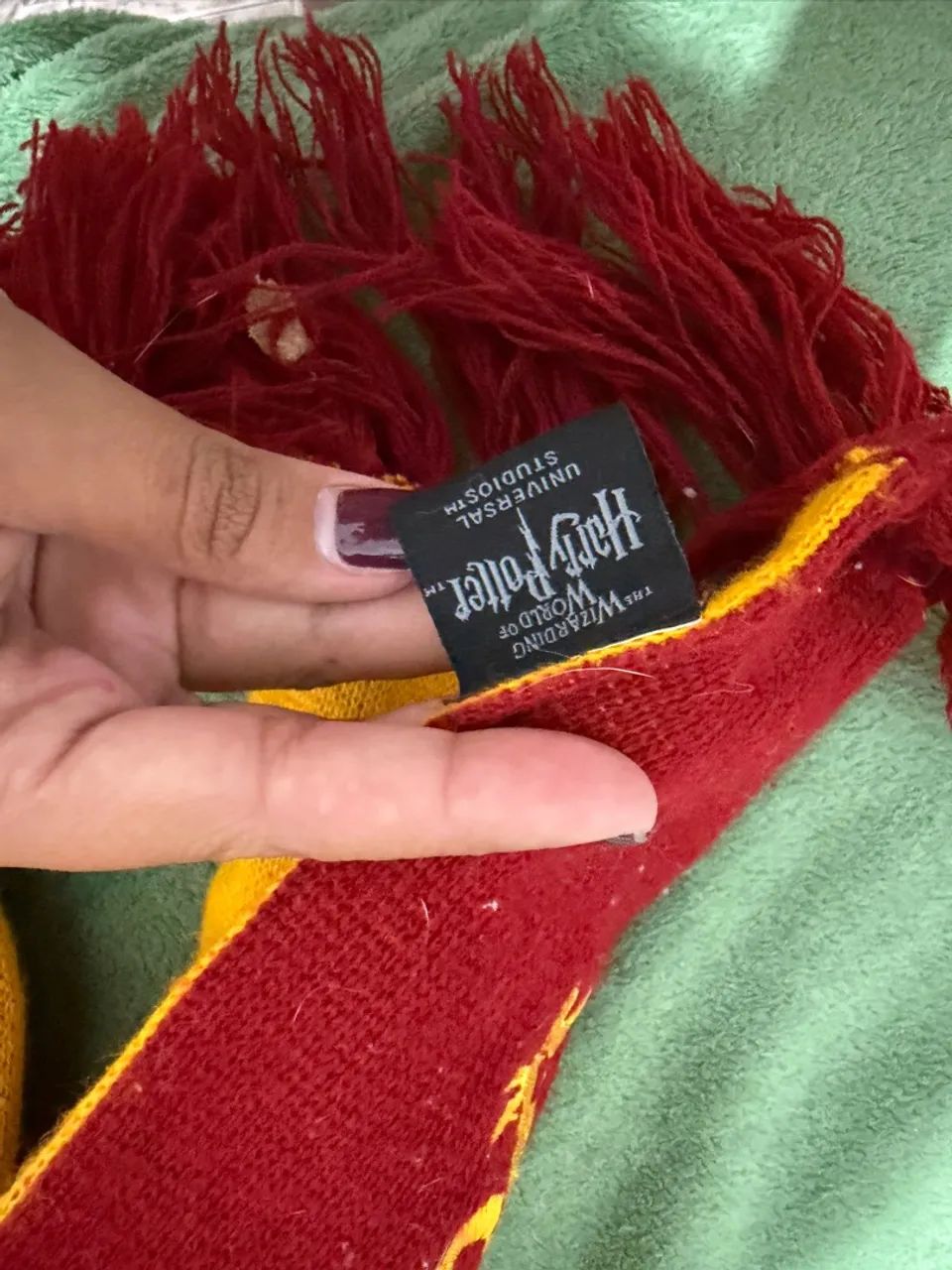 Cachecol e gorro da Grifinória, diretamente de Orlando - Foto 4