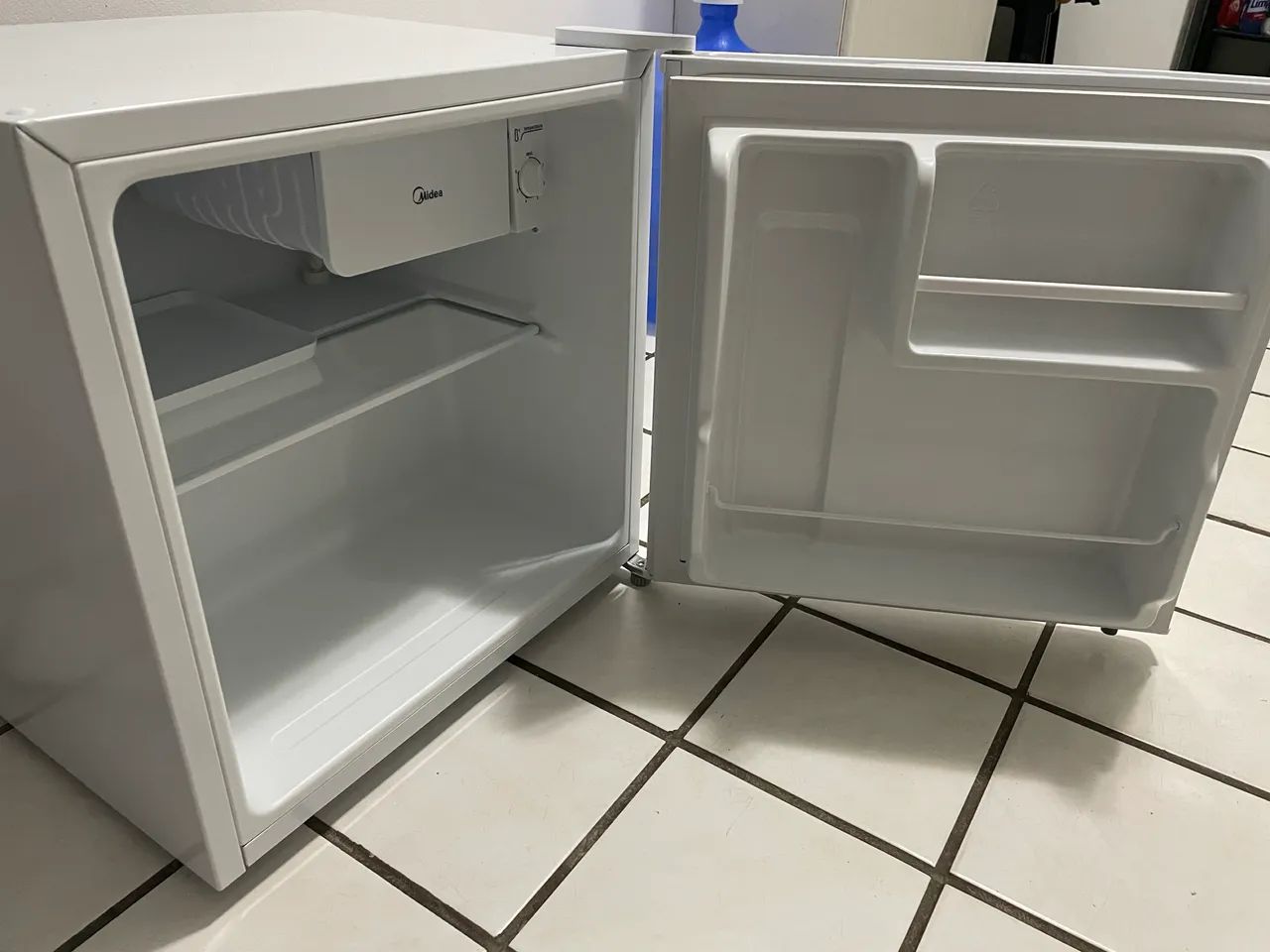 Frigobar Midea 45 Litros - Foto 3