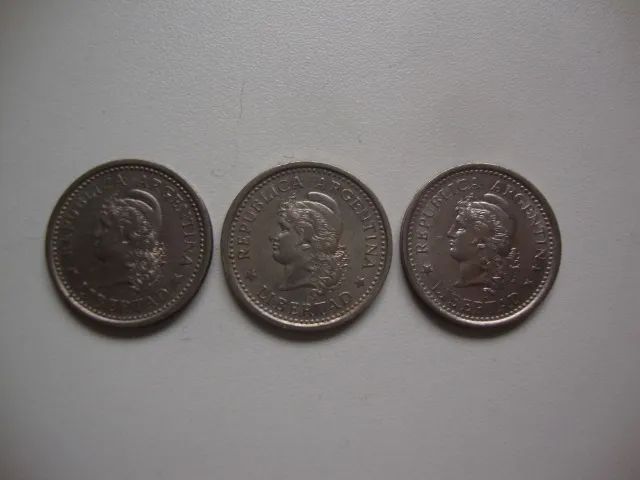Lote Coleção 3 Moedas 1 Peso Argentino . - Foto 2