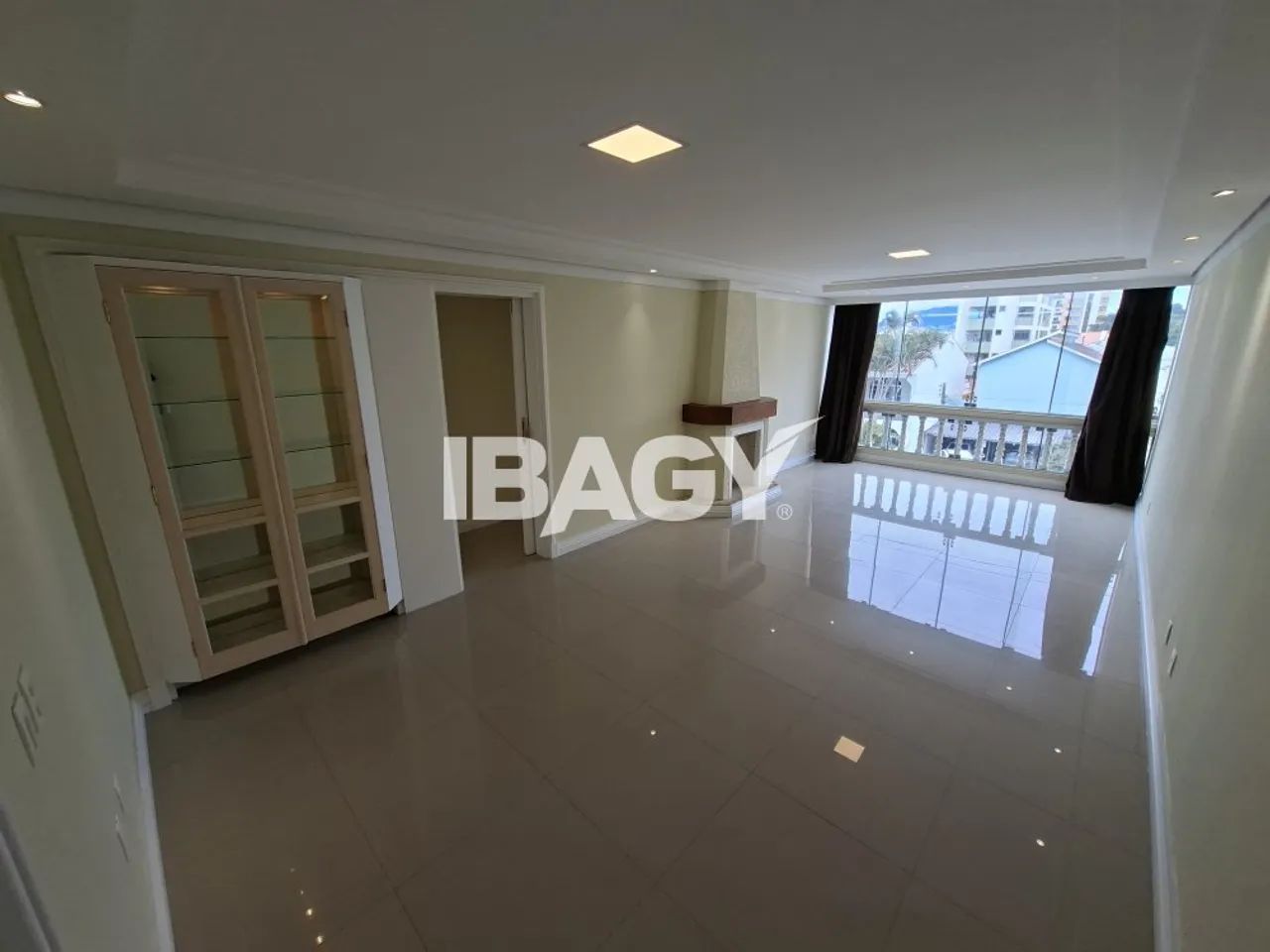 Excelente Apartamento 4 dormitório(s) em Balneário - Florianópolis - Foto 2