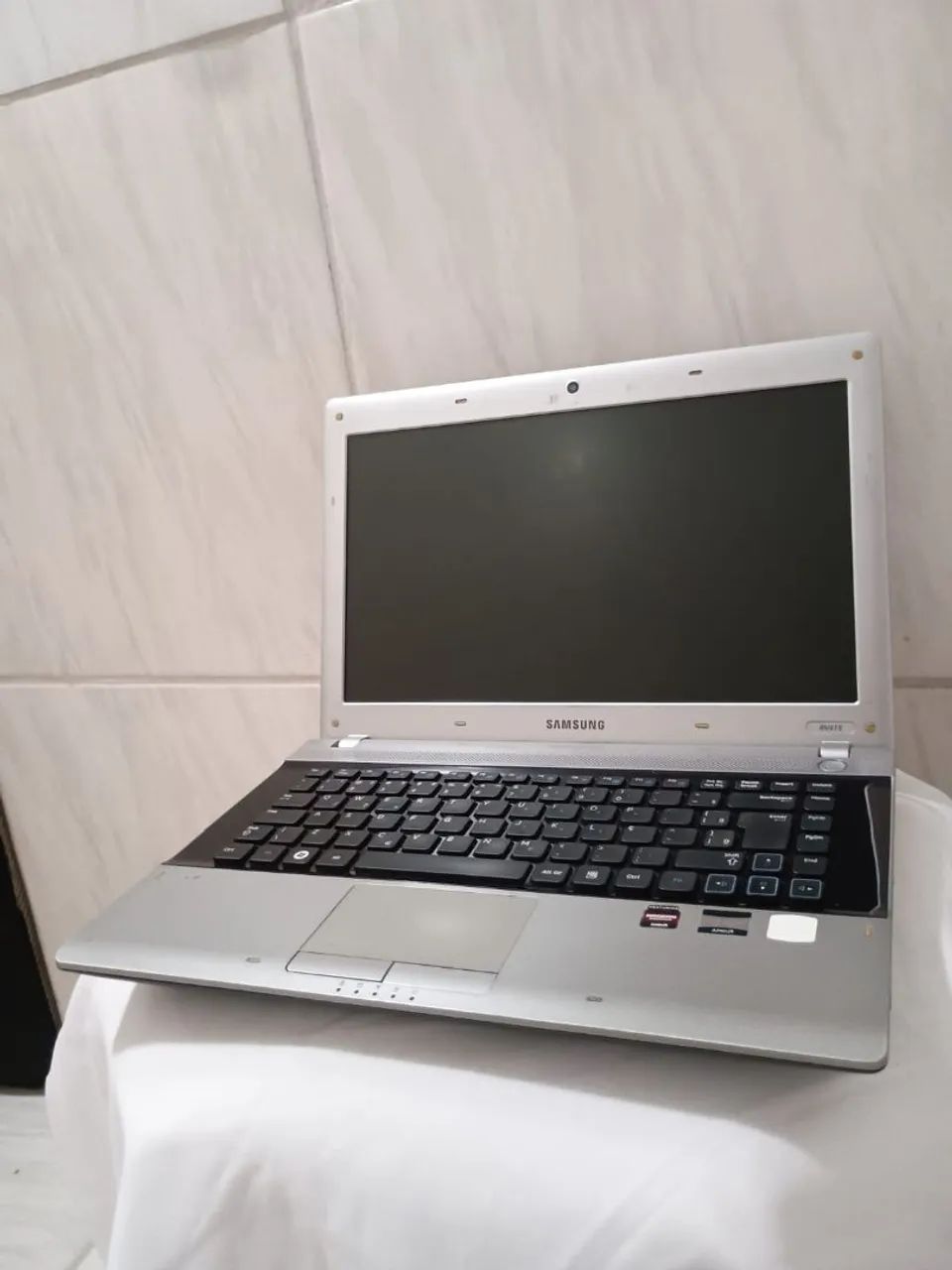 Notebook Samsung AMD com 6gb de RAM/1000gb de HD e bateria boa - Foto 2