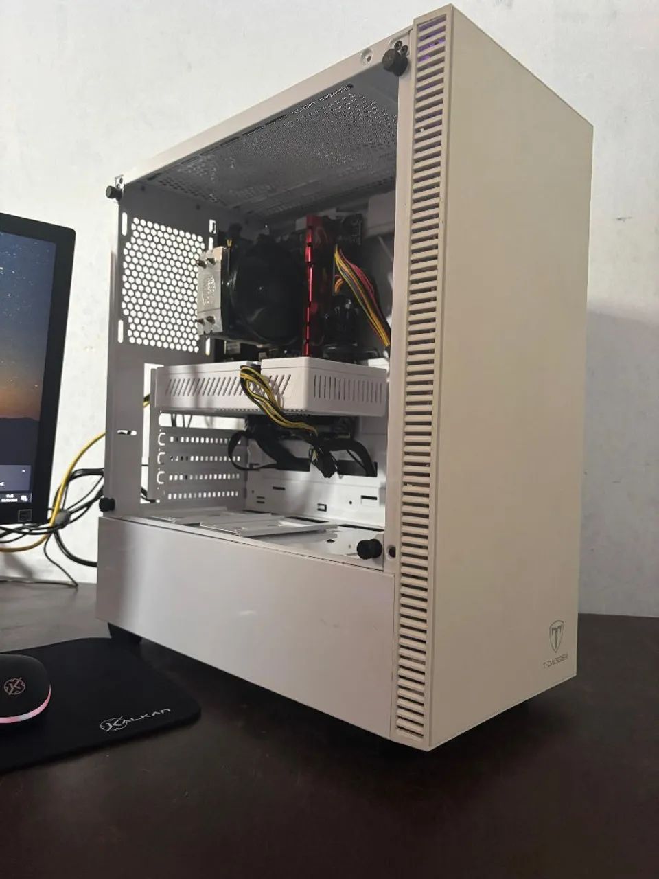 （*.様 自作PC レトロPC風Win11 Corei3/16GB/1TB/RX PC GAMER CORE I3 9100F RX 580 8GB COMPLETO - Computadores e