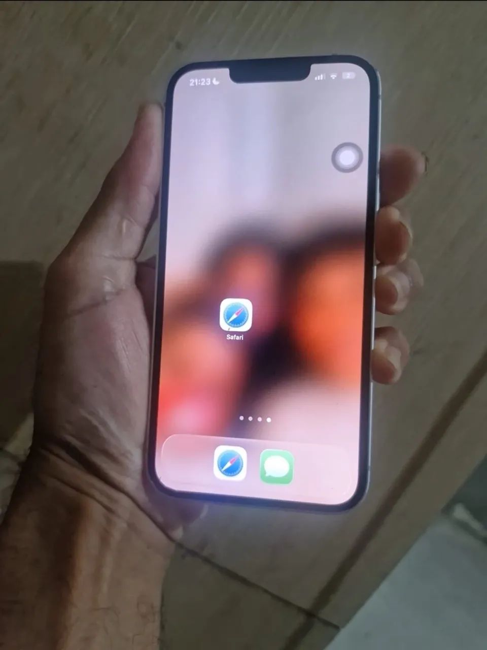 iPhone 16e